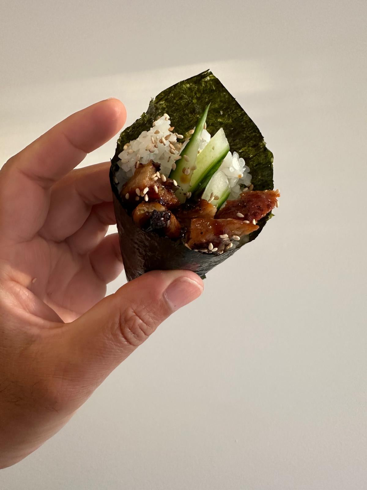 Unagi handroll