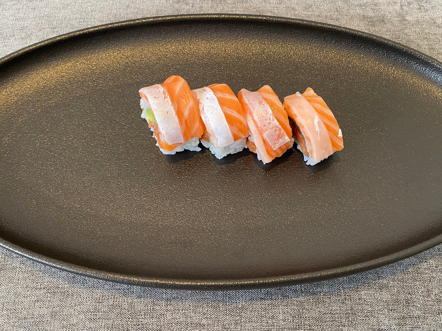 Sake inside Roll(4Pieces)