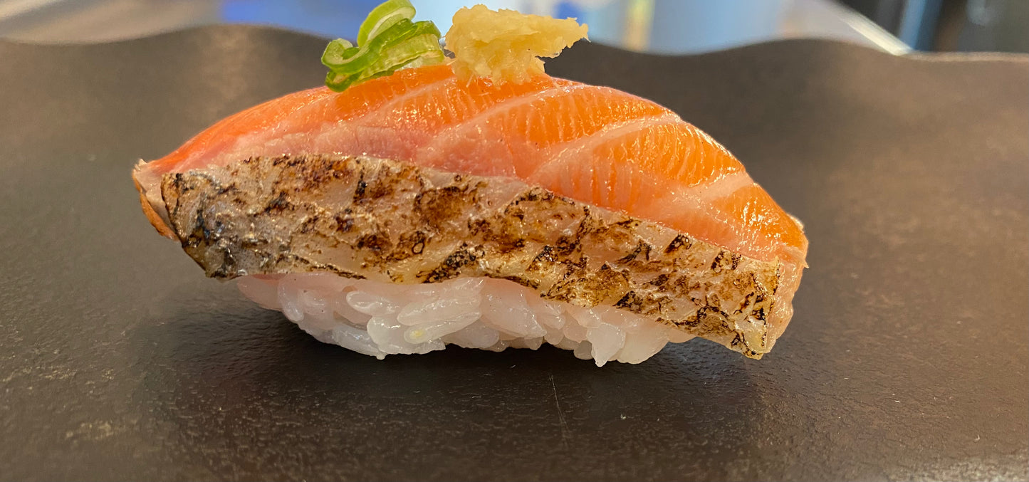 Nigiri Aburi Salmon(2Pieces)