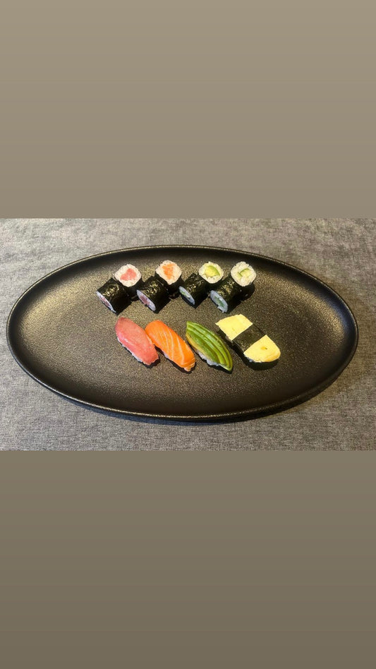 Maki and nigiri mix